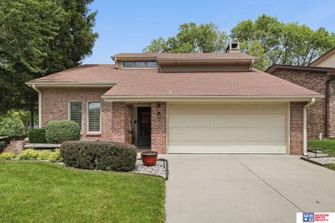 Photo of 2300 S 72nd Street, Lincoln, NE 68506 (MLS # 22627432)