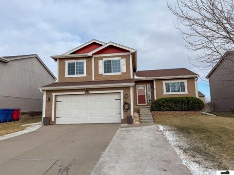 Photo of 6129 S 189th Street, Omaha, NE 68135 (MLS # 22604076)