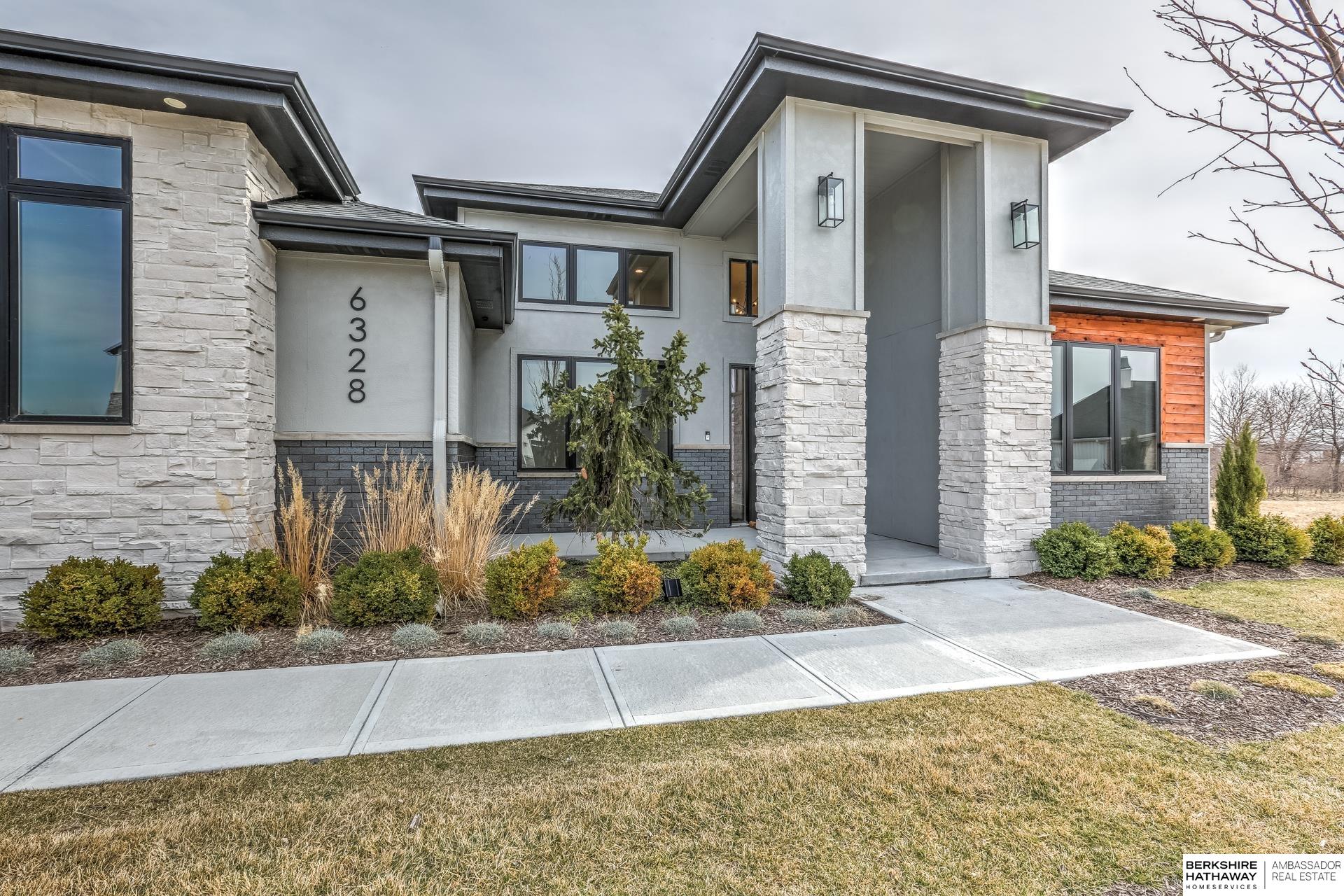 Valley, Nebraska 68064, United States, 3 Bedrooms Bedrooms, ,2 BathroomsBathrooms,Residential,Active,246555