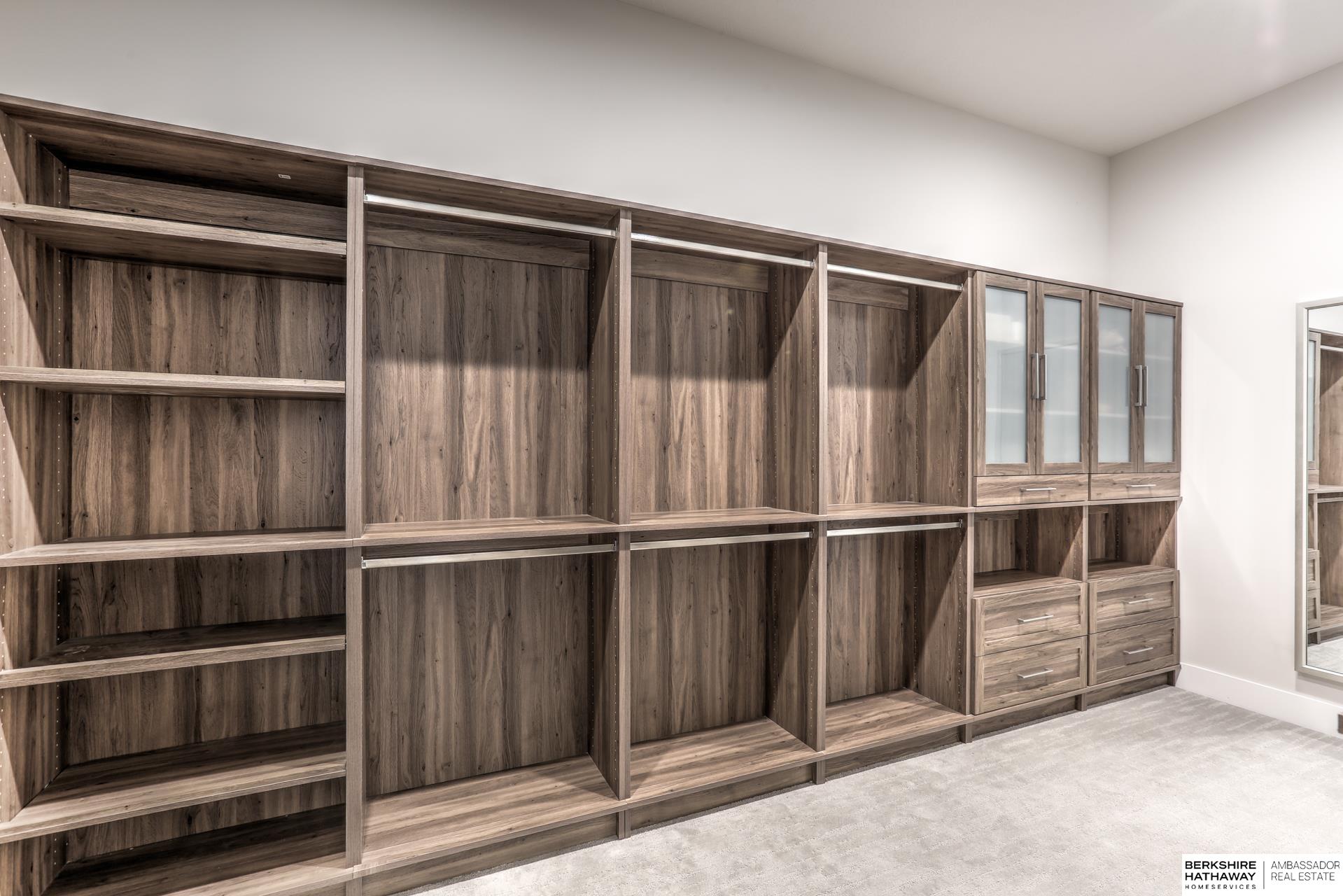 Valley, Nebraska 68064, United States, 3 Bedrooms Bedrooms, ,2 BathroomsBathrooms,Residential,Active,246555