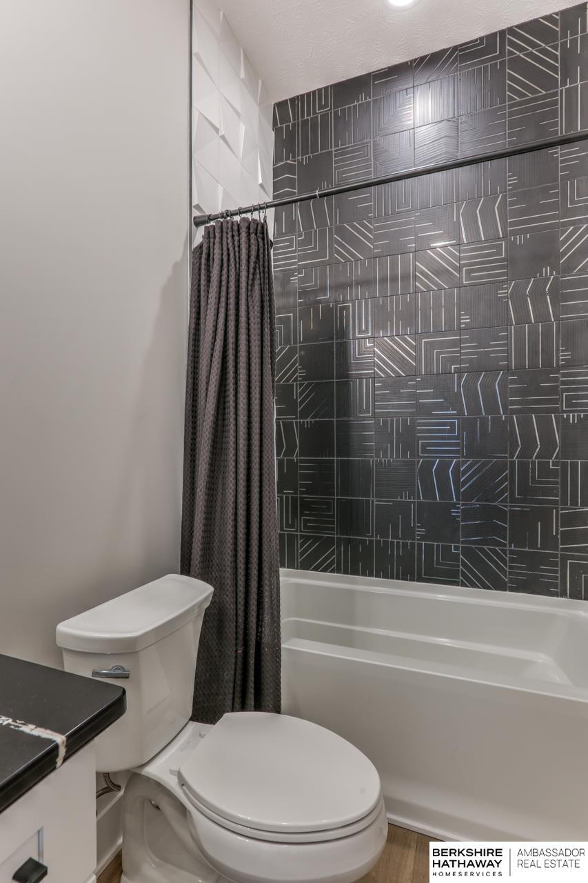 Valley, Nebraska 68064, United States, 3 Bedrooms Bedrooms, ,2 BathroomsBathrooms,Residential,Active,246555