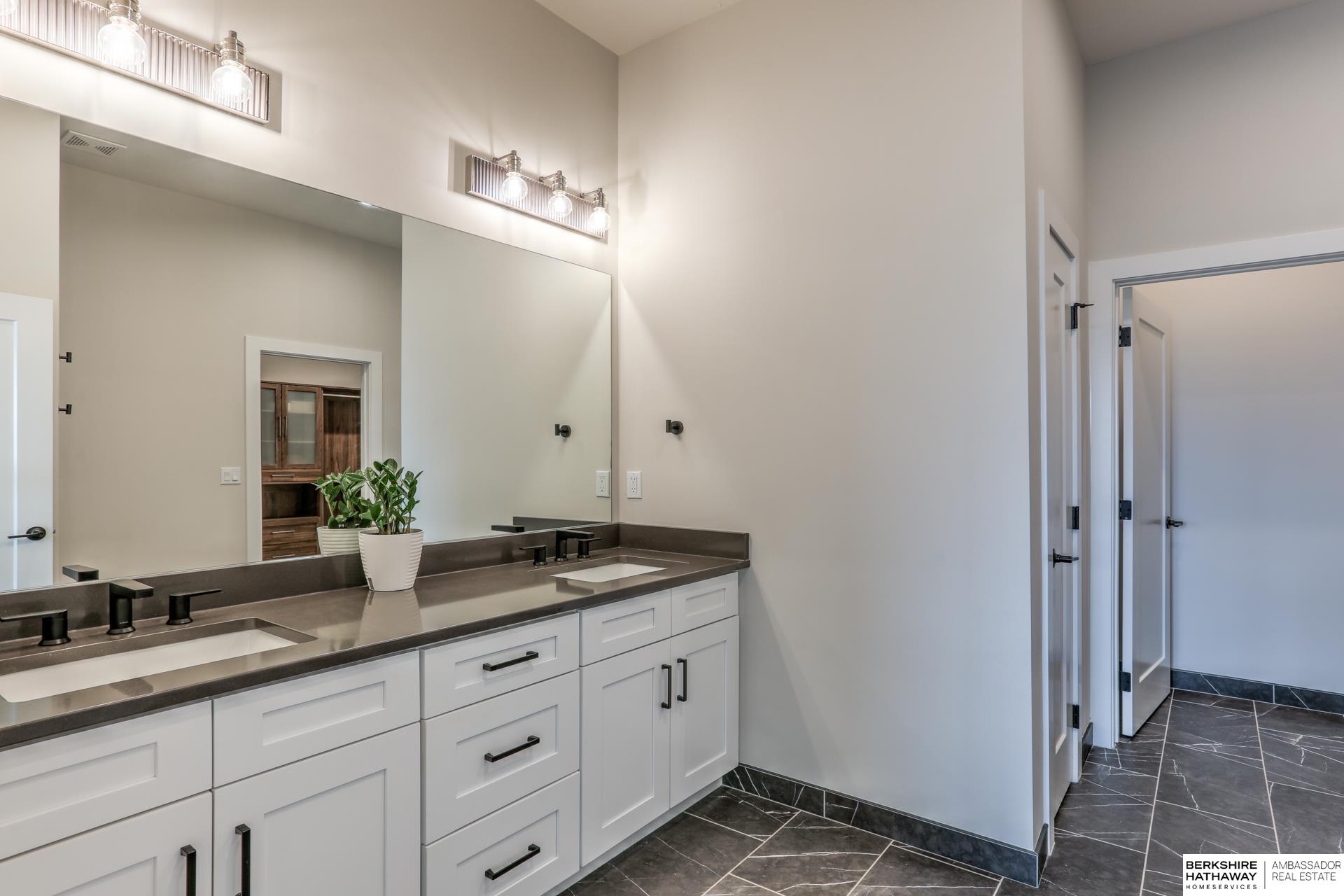 Valley, Nebraska 68064, United States, 3 Bedrooms Bedrooms, ,2 BathroomsBathrooms,Residential,Active,246555