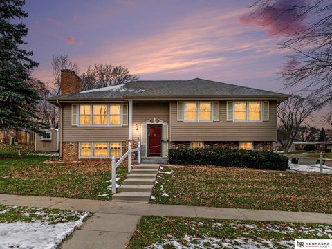 Photo of 13570 Shirley Street, Omaha, NE 68144 (MLS # 22534980)