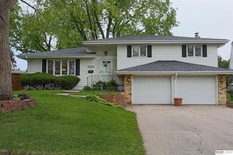 Photo of 13510 Frances Street, Omaha, NE 68144 (MLS # 22611629)