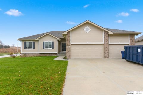 Photo of 2303 Oriole Drive, Bellevue, NE 68123 (MLS # 22533313)