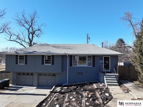 Photo of 4312 North 85th Avenue Circle, Omaha, NE 68134 (MLS # 22600537)