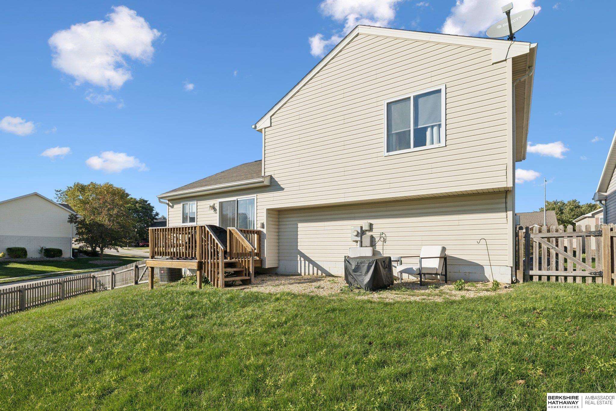 Omaha, Nebraska 68116, United States, 3 Bedrooms Bedrooms, ,2 BathroomsBathrooms,Residential,Active,230463