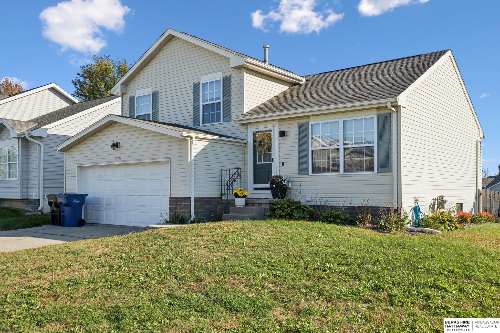 Omaha, Nebraska 68116, United States, 3 Bedrooms Bedrooms, ,2 BathroomsBathrooms,Residential,Active,230463