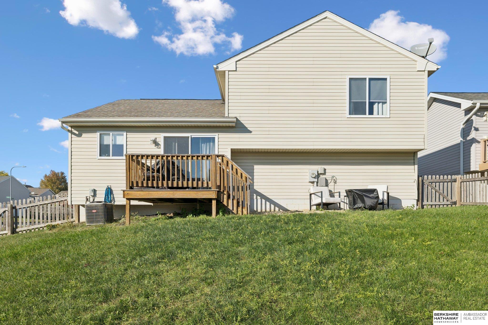 Omaha, Nebraska 68116, United States, 3 Bedrooms Bedrooms, ,2 BathroomsBathrooms,Residential,Active,230463