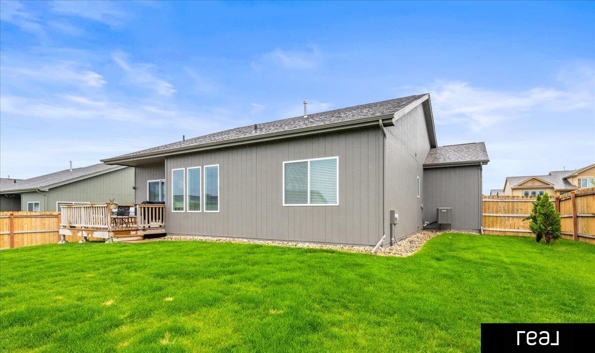 Elkhorn, Nebraska 68022, United States, 3 Bedrooms Bedrooms, ,2 BathroomsBathrooms,Residential,Pending,120560