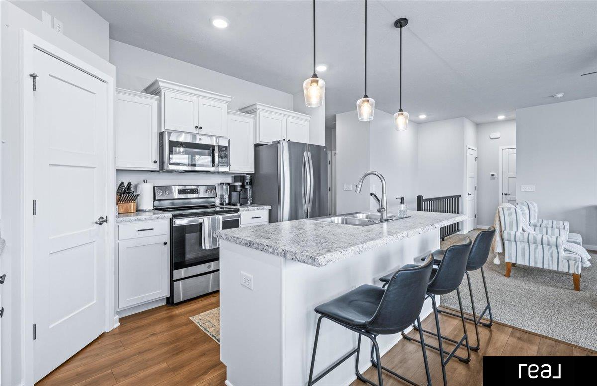 Elkhorn, Nebraska 68022, United States, 3 Bedrooms Bedrooms, ,2 BathroomsBathrooms,Residential,Pending,120560