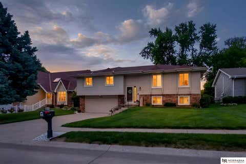 Photo of 15268 pepperwood Drive, Omaha, NE 68154 (MLS # 22615528)