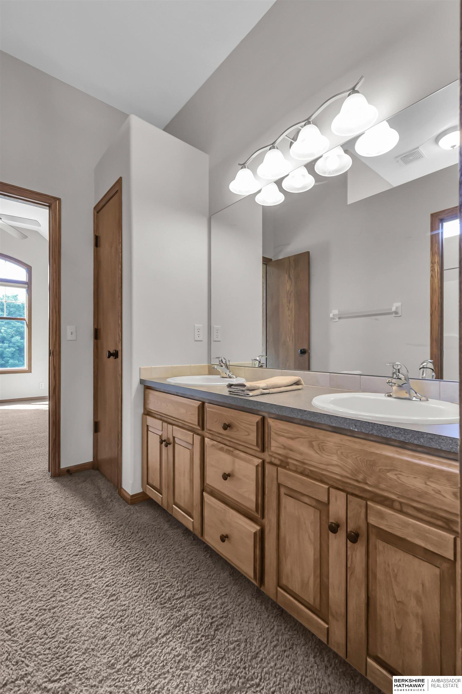 La Vista, Nebraska 68128, United States, 5 Bedrooms Bedrooms, ,4 BathroomsBathrooms,Residential,Active,152288