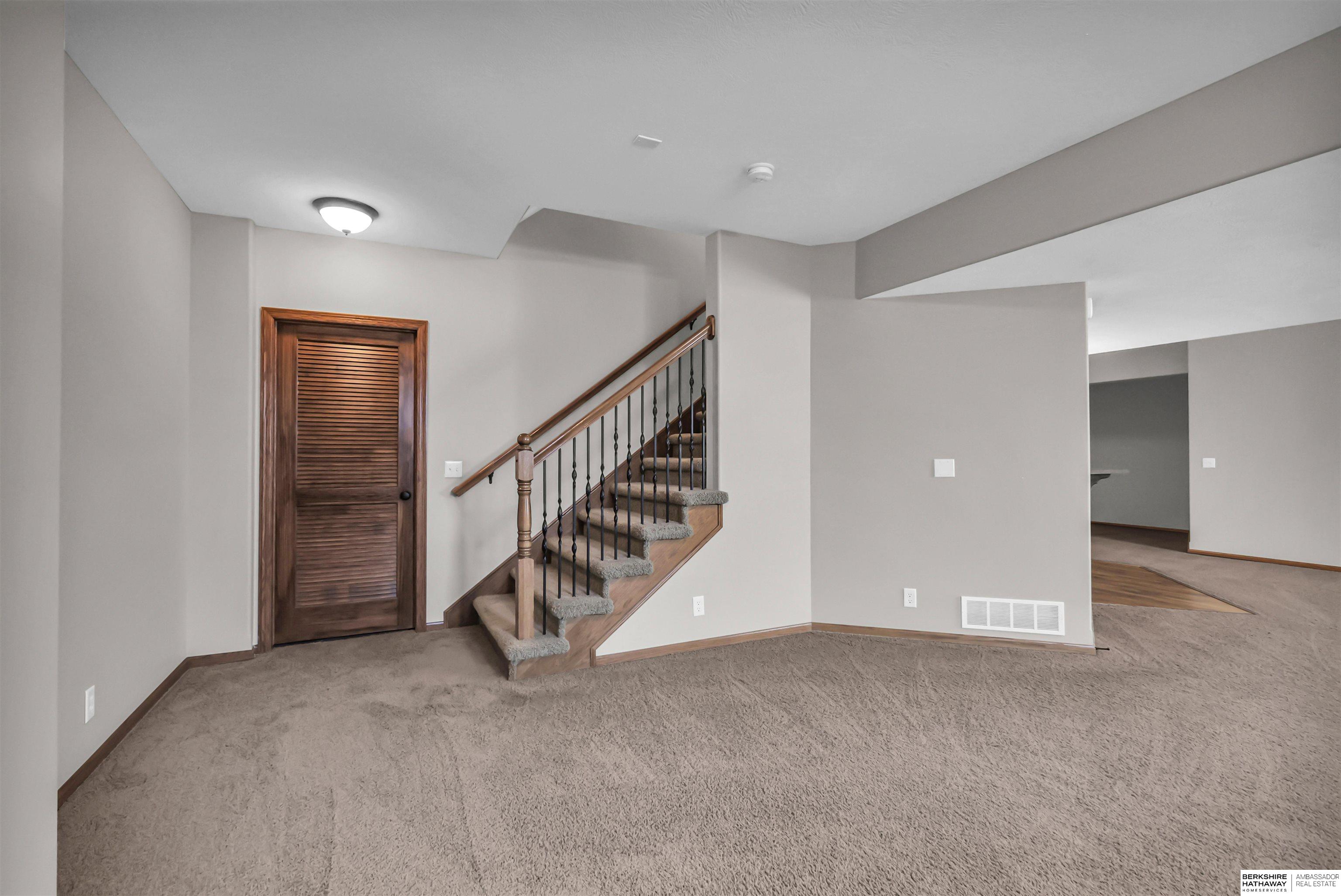 La Vista, Nebraska 68128, United States, 5 Bedrooms Bedrooms, ,4 BathroomsBathrooms,Residential,Active,152288