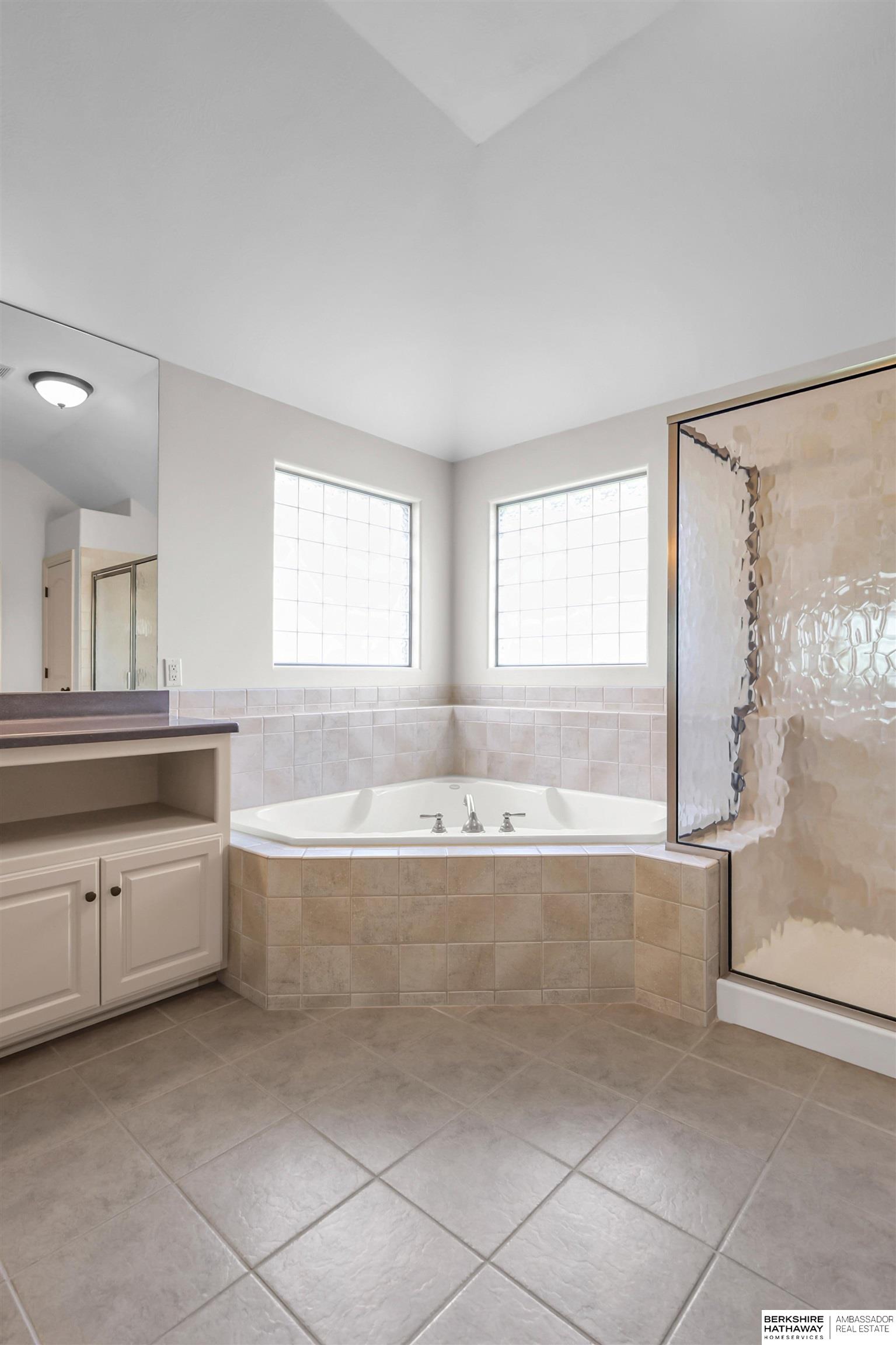 La Vista, Nebraska 68128, United States, 5 Bedrooms Bedrooms, ,4 BathroomsBathrooms,Residential,Active,152288