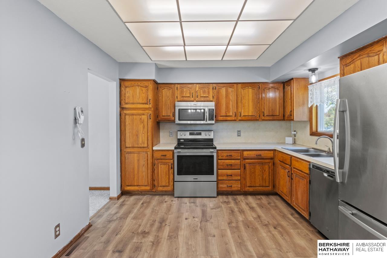 Omaha, Nebraska 68138, United States, 3 Bedrooms Bedrooms, ,2 BathroomsBathrooms,Residential,Active,243324