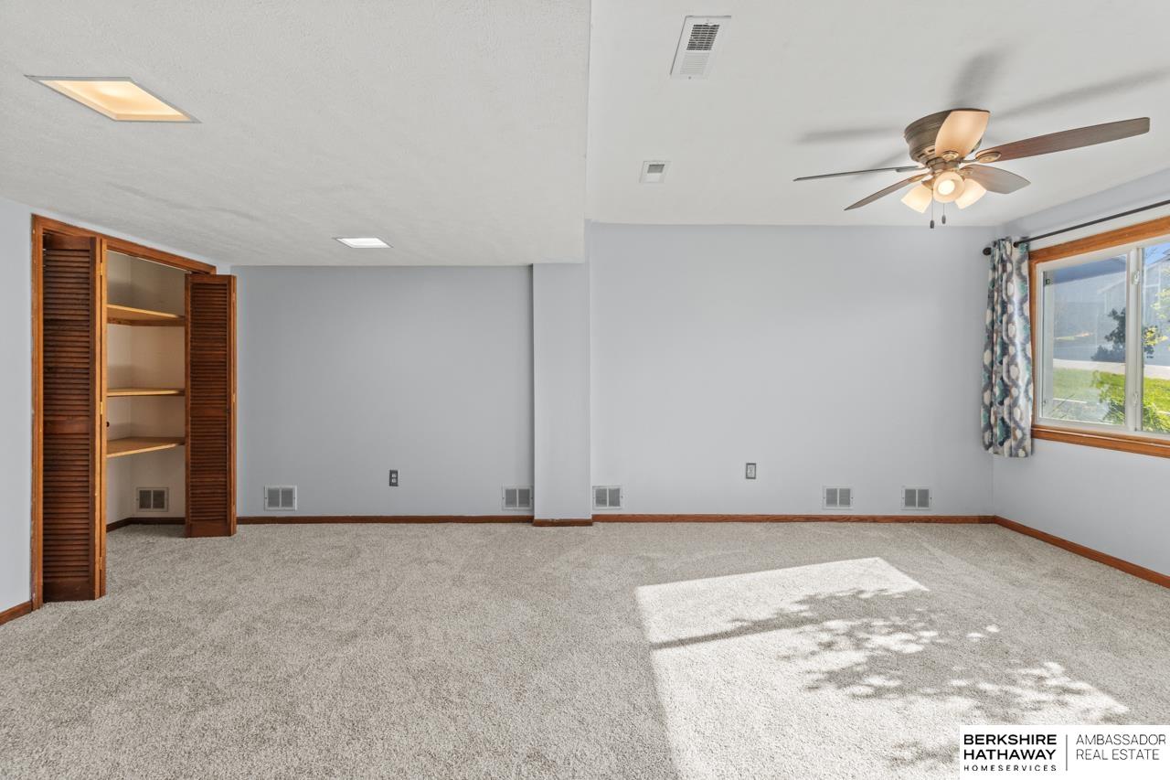 Omaha, Nebraska 68138, United States, 3 Bedrooms Bedrooms, ,2 BathroomsBathrooms,Residential,Active,243324