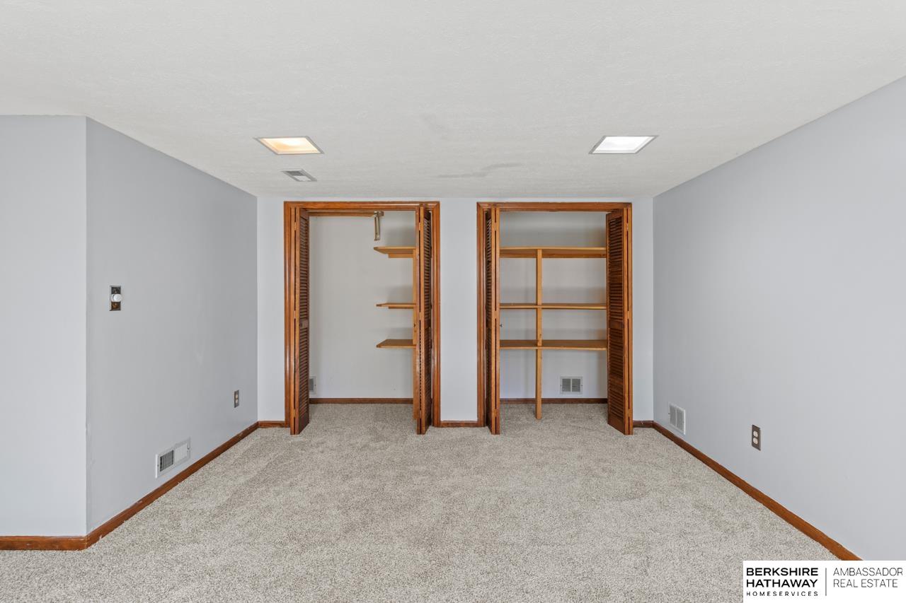 Omaha, Nebraska 68138, United States, 3 Bedrooms Bedrooms, ,2 BathroomsBathrooms,Residential,Active,243324