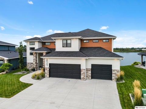 Photo of 28563 Jessie Circle, Valley, NE 68064 (MLS # 22624145)