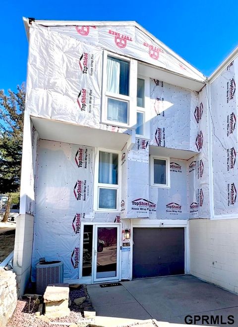 Photo of 1617 N 109 Plaza, Omaha, NE 68154 (MLS # 22605177)