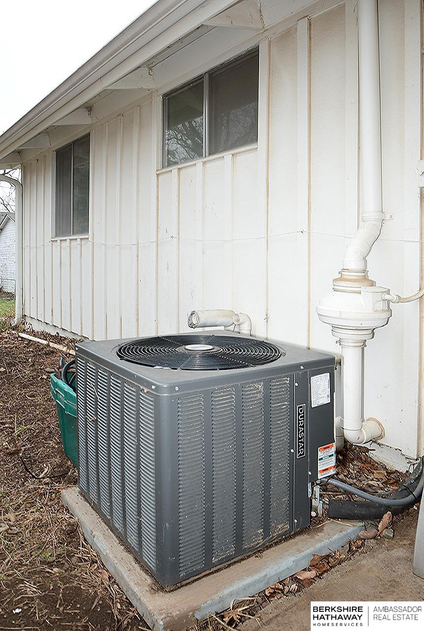 Omaha, Nebraska 68104, United States, 3 Bedrooms Bedrooms, ,2 BathroomsBathrooms,Residential,Active,253500