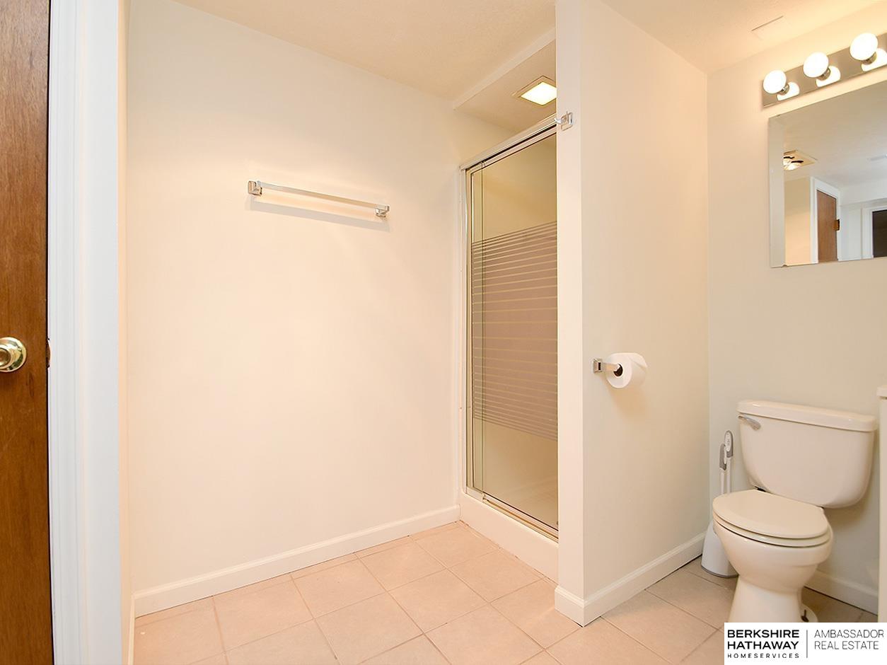 Omaha, Nebraska 68104, United States, 3 Bedrooms Bedrooms, ,2 BathroomsBathrooms,Residential,Active,253500