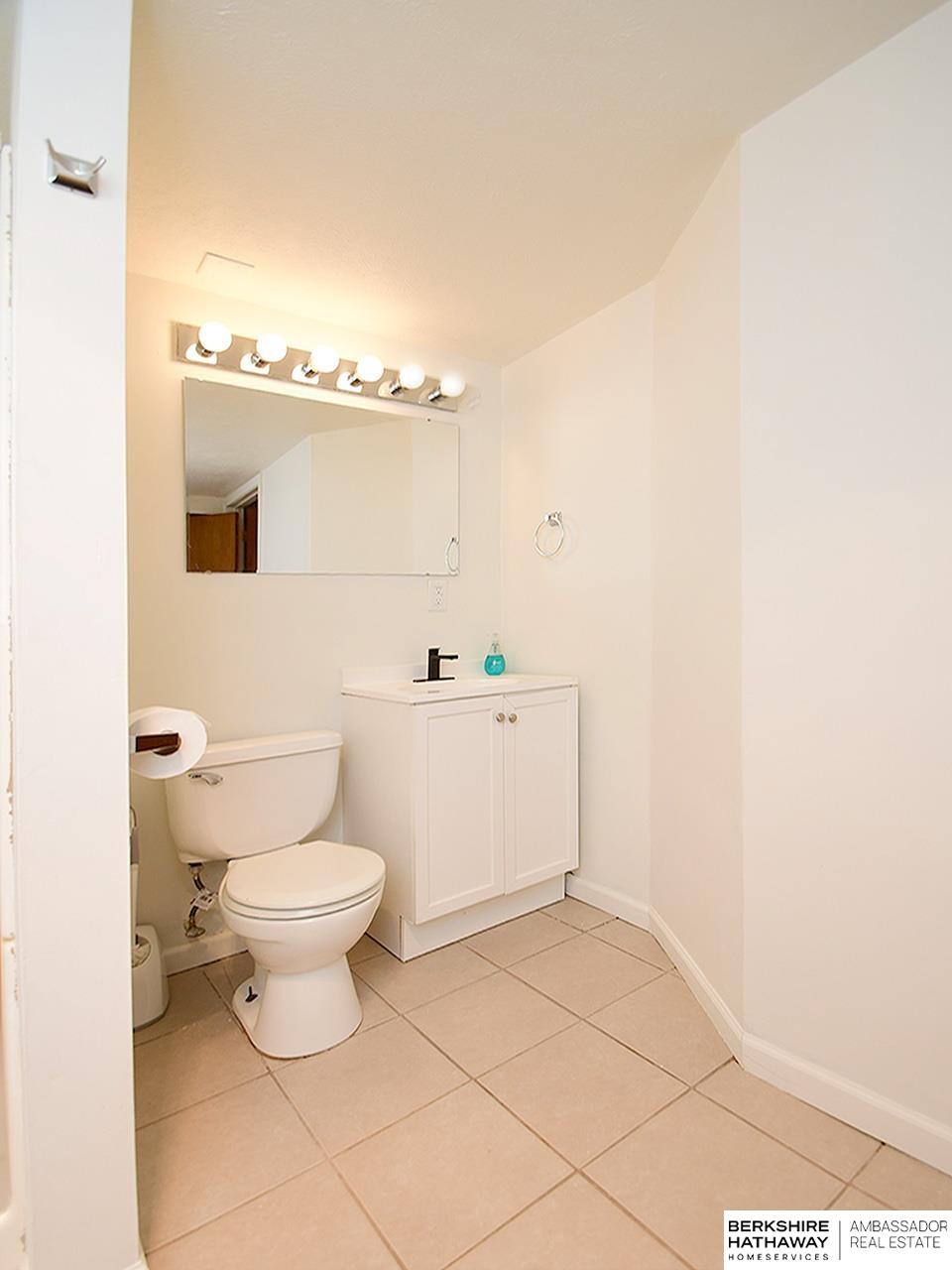 Omaha, Nebraska 68104, United States, 3 Bedrooms Bedrooms, ,2 BathroomsBathrooms,Residential,Active,253500