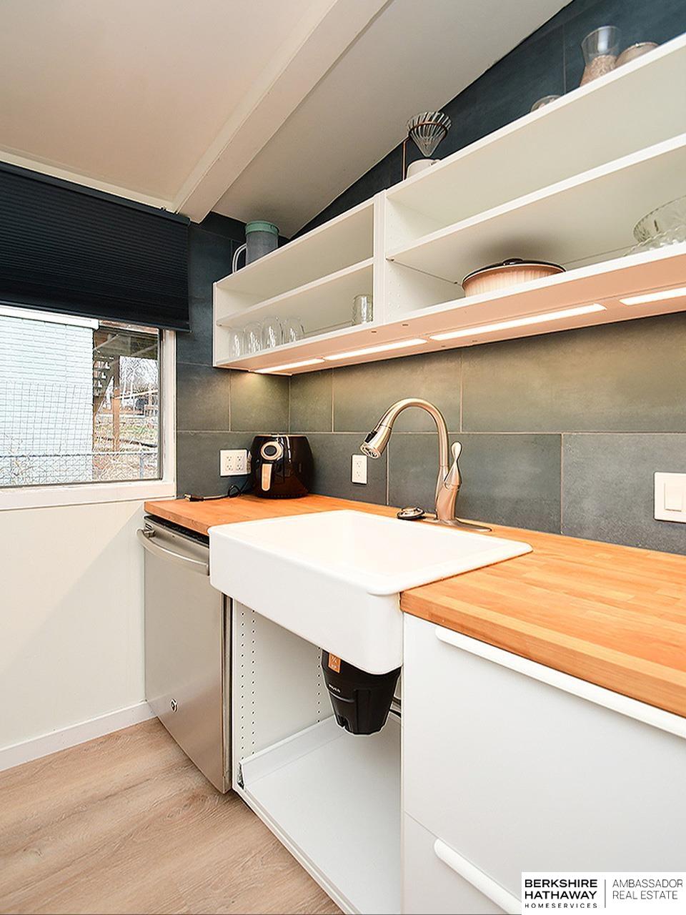 Omaha, Nebraska 68104, United States, 3 Bedrooms Bedrooms, ,2 BathroomsBathrooms,Residential,Active,253500