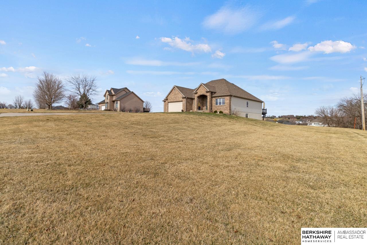 Council Bluffs, Nebraska 51503, United States, 5 Bedrooms Bedrooms, ,4 BathroomsBathrooms,Residential,Active,96817