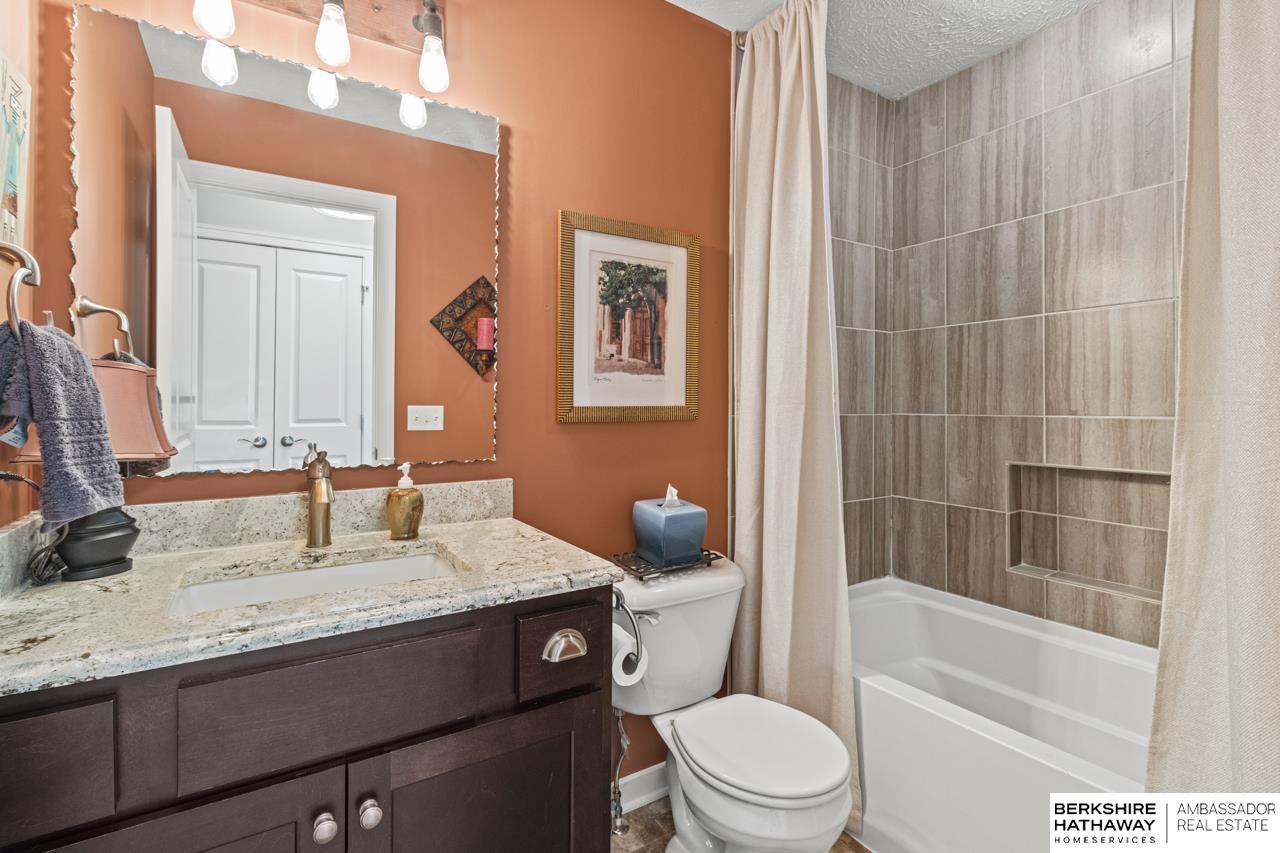 Papillion, Nebraska 68046, United States, 3 Bedrooms Bedrooms, ,3 BathroomsBathrooms,Residential,Active,233636