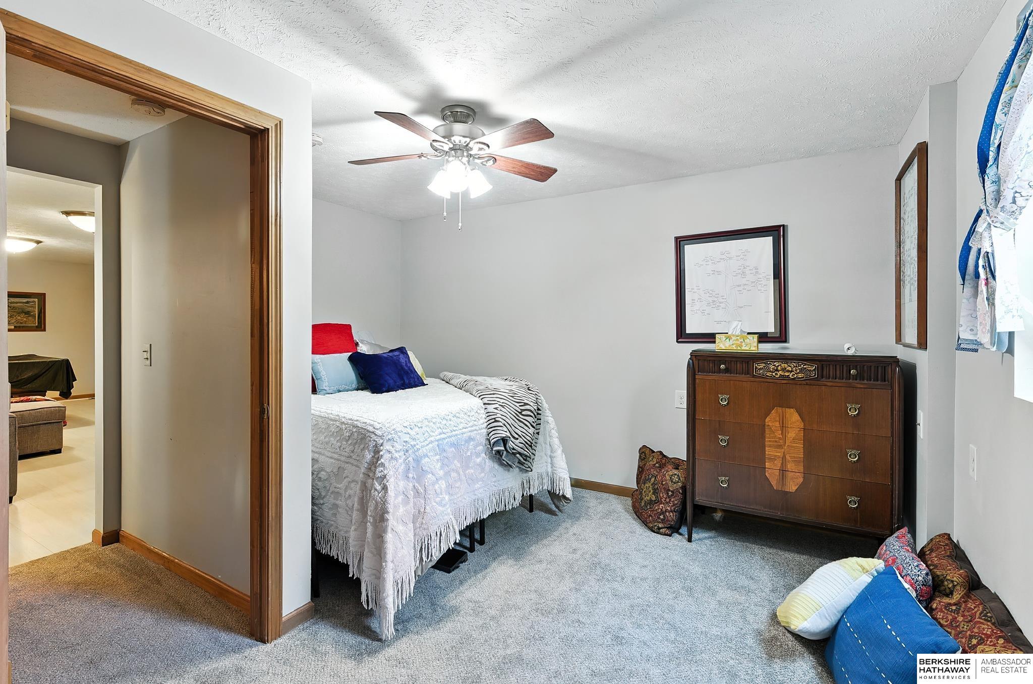 Lincoln, Nebraska 68521, United States, 3 Bedrooms Bedrooms, ,2 BathroomsBathrooms,Residential,Pending,203084