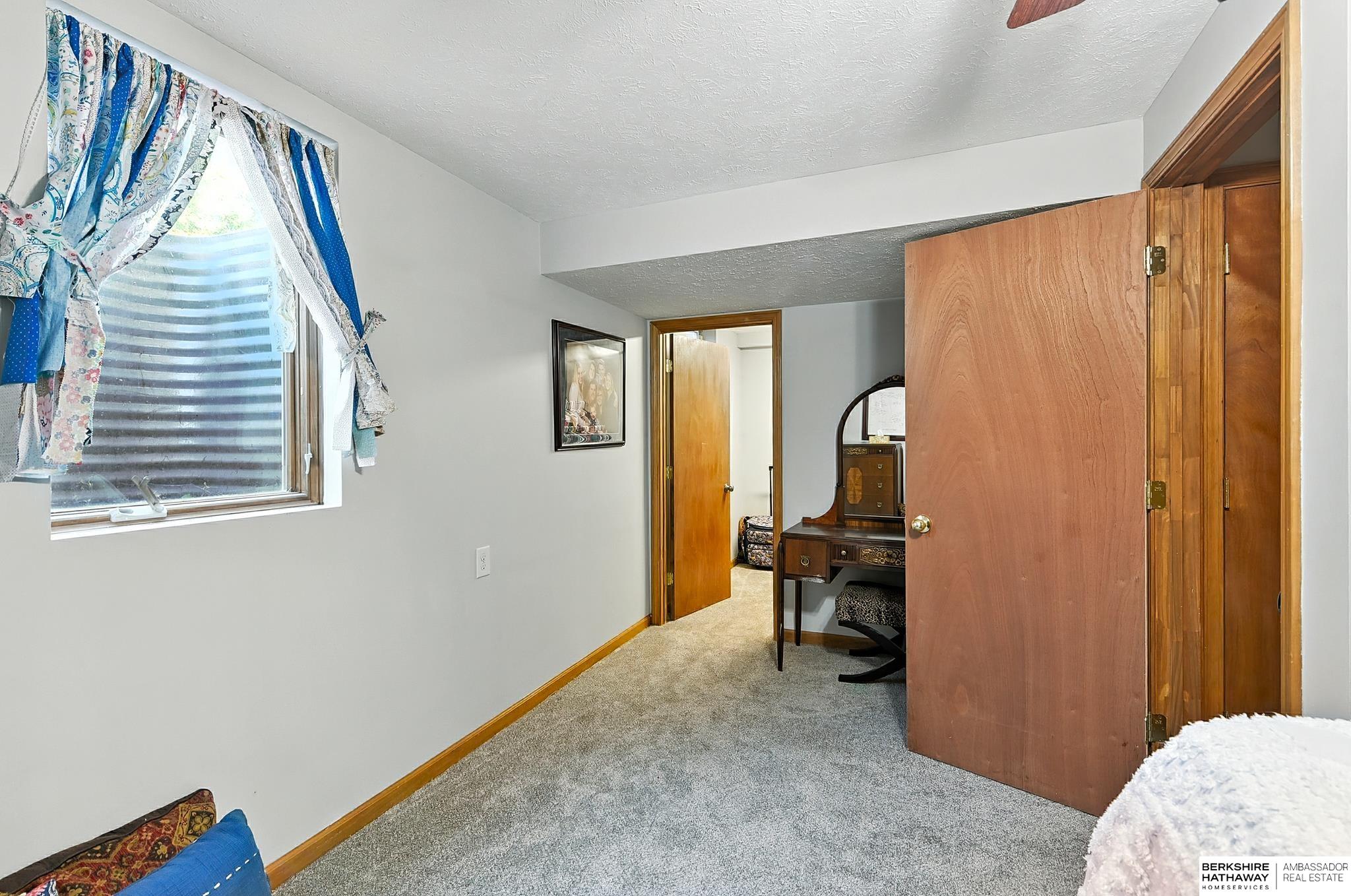 Lincoln, Nebraska 68521, United States, 3 Bedrooms Bedrooms, ,2 BathroomsBathrooms,Residential,Pending,203084