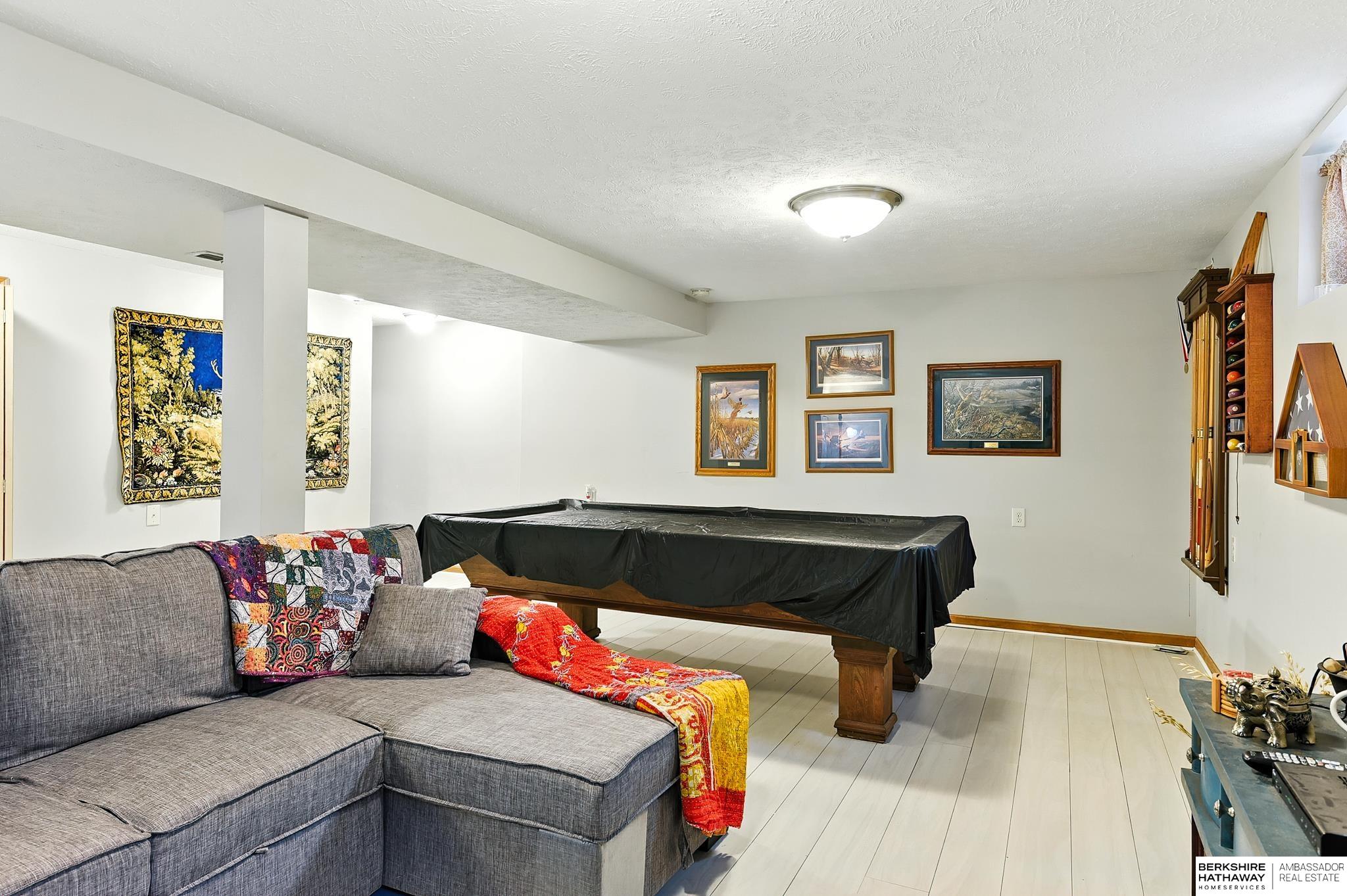 Lincoln, Nebraska 68521, United States, 3 Bedrooms Bedrooms, ,2 BathroomsBathrooms,Residential,Pending,203084