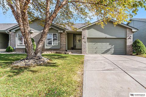 Photo of 5721 N 167th Circle, Omaha, NE 68116 (MLS # 22530543)