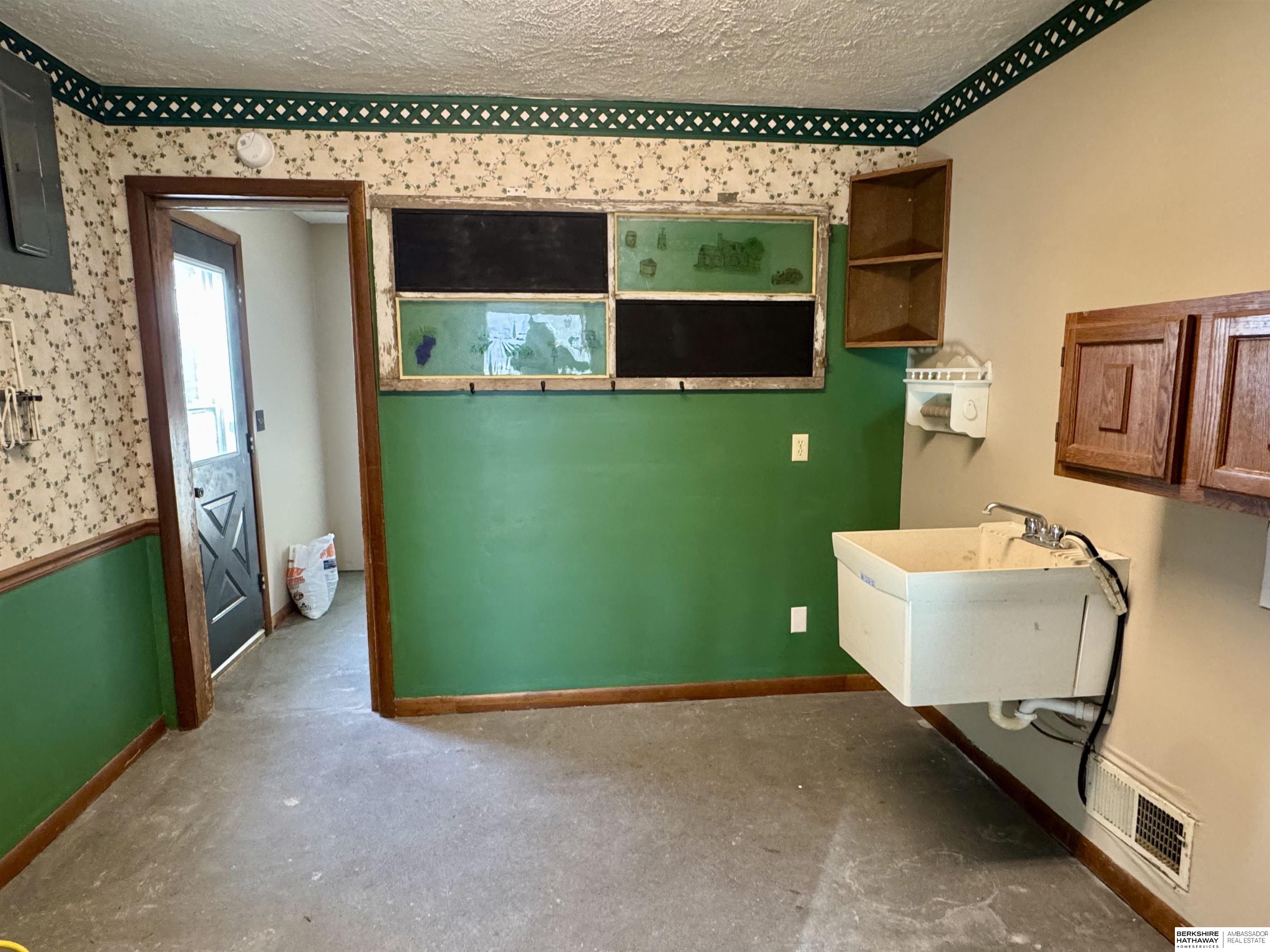 Burchard, Nebraska 68323, United States, 4 Bedrooms Bedrooms, ,1 BathroomBathrooms,Residential,Active,252318