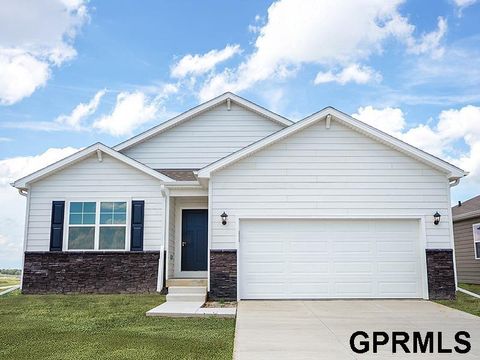 Photo of 13630 Whitmore Street, Omaha, NE 68142 (MLS # 22531784)