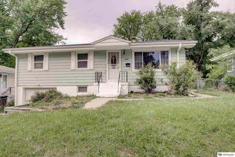 Photo of 4822 Grand Avenue, Omaha, NE 68104 (MLS # 22621194)