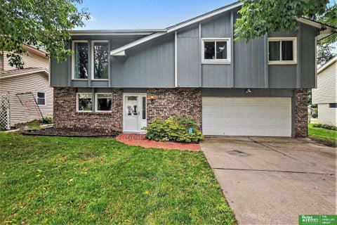 Photo of 11123 Crown Point Avenue, Omaha, NE 68164 (MLS # 22627617)