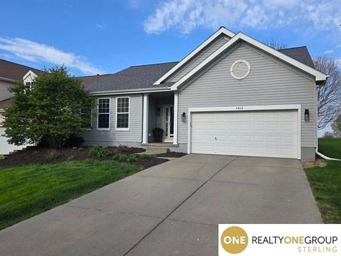 Photo of 3804 S 189th Avenue, Omaha, NE 68130 (MLS # 22610357)