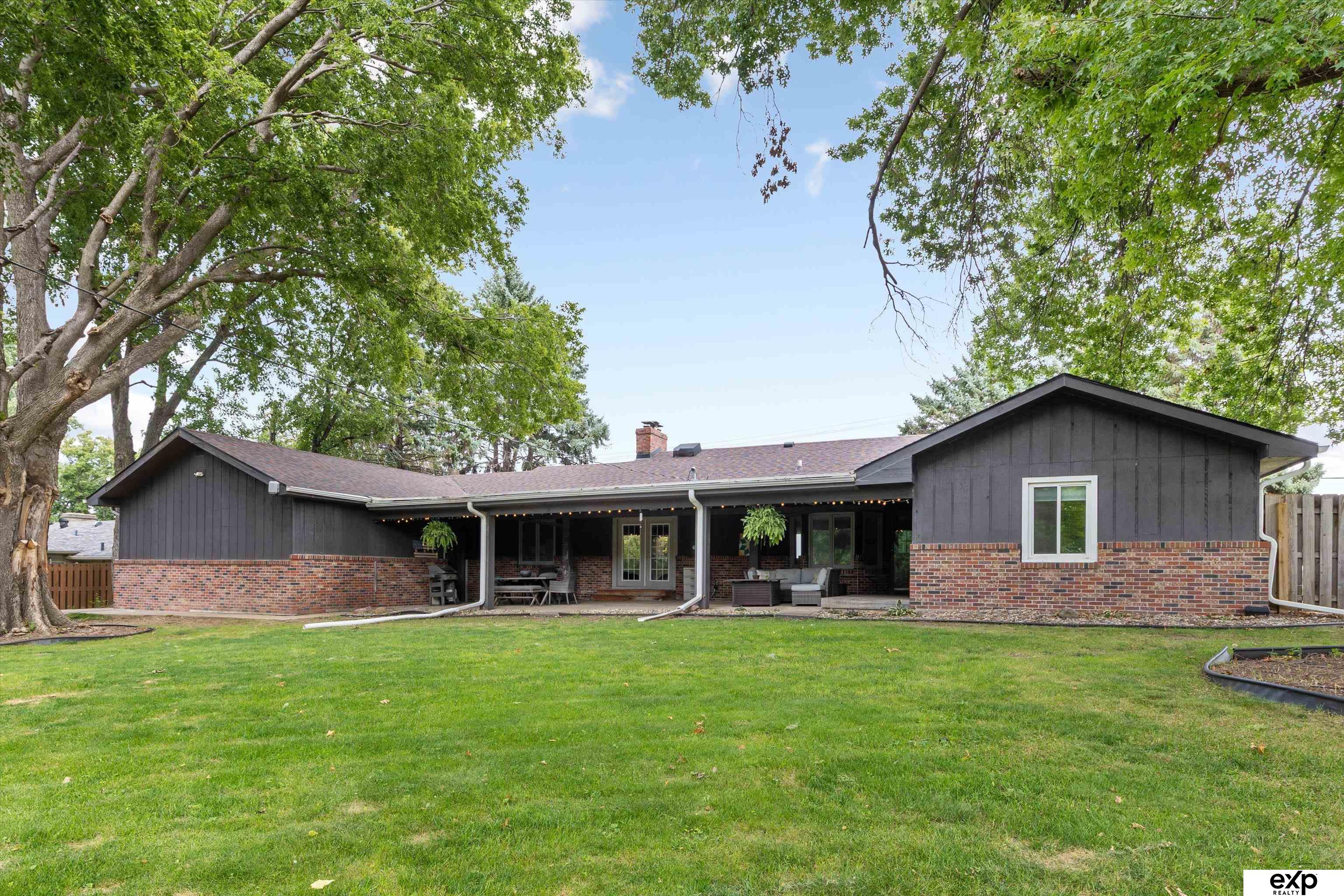 Omaha, Nebraska 68124, United States, 3 Bedrooms Bedrooms, ,2 BathroomsBathrooms,Residential,Active,204655