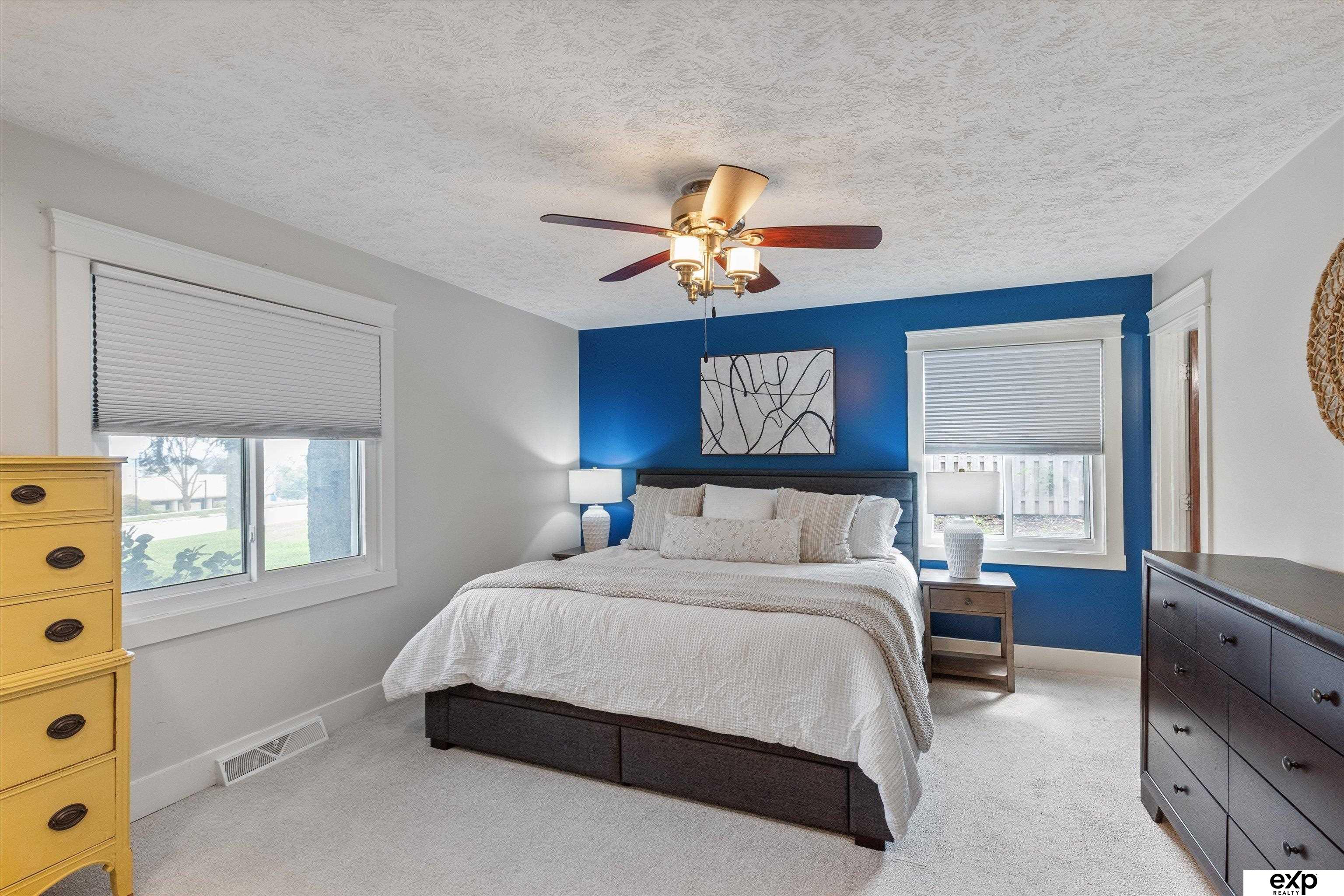 Omaha, Nebraska 68124, United States, 3 Bedrooms Bedrooms, ,2 BathroomsBathrooms,Residential,Active,204655