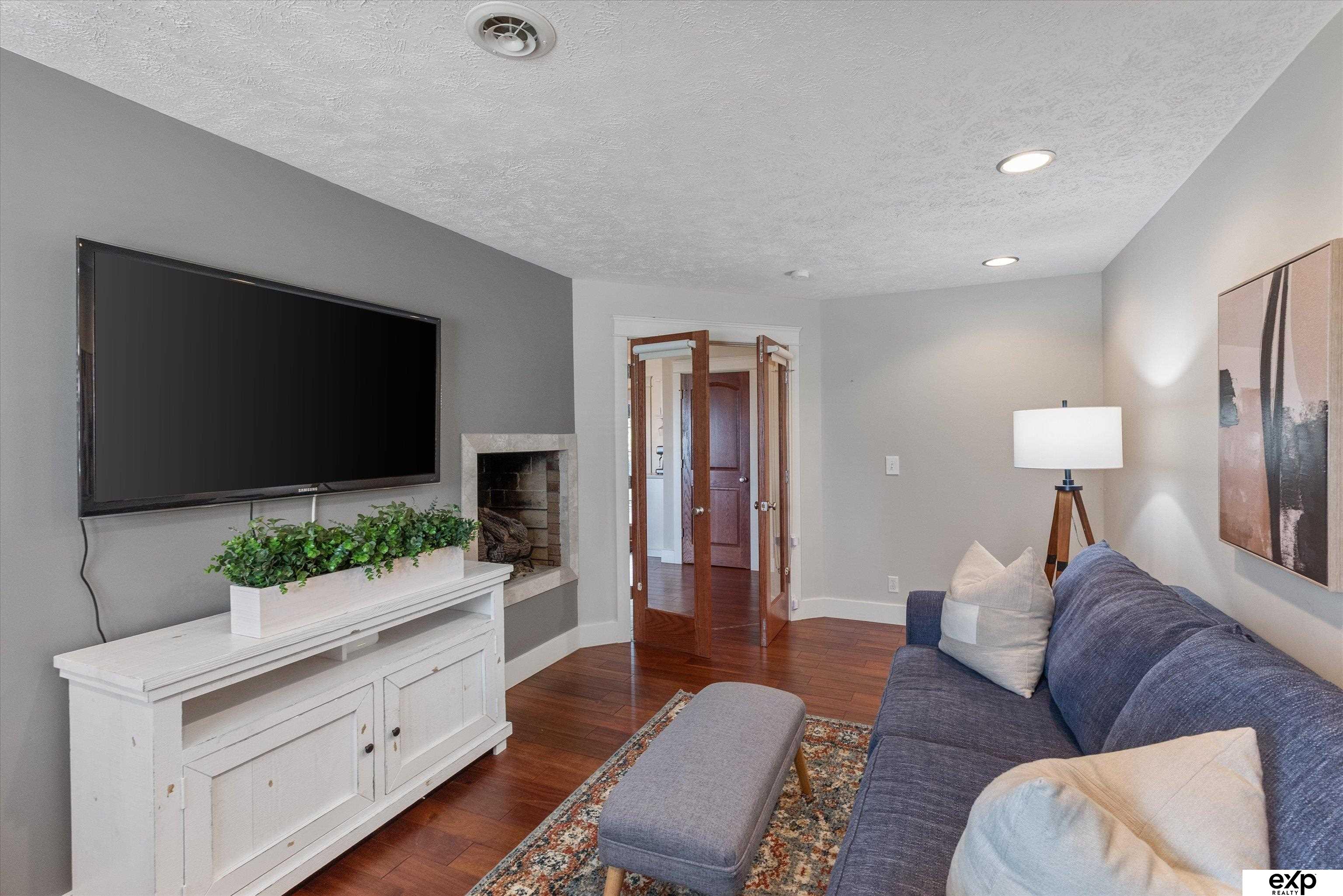 Omaha, Nebraska 68124, United States, 3 Bedrooms Bedrooms, ,2 BathroomsBathrooms,Residential,Active,204655