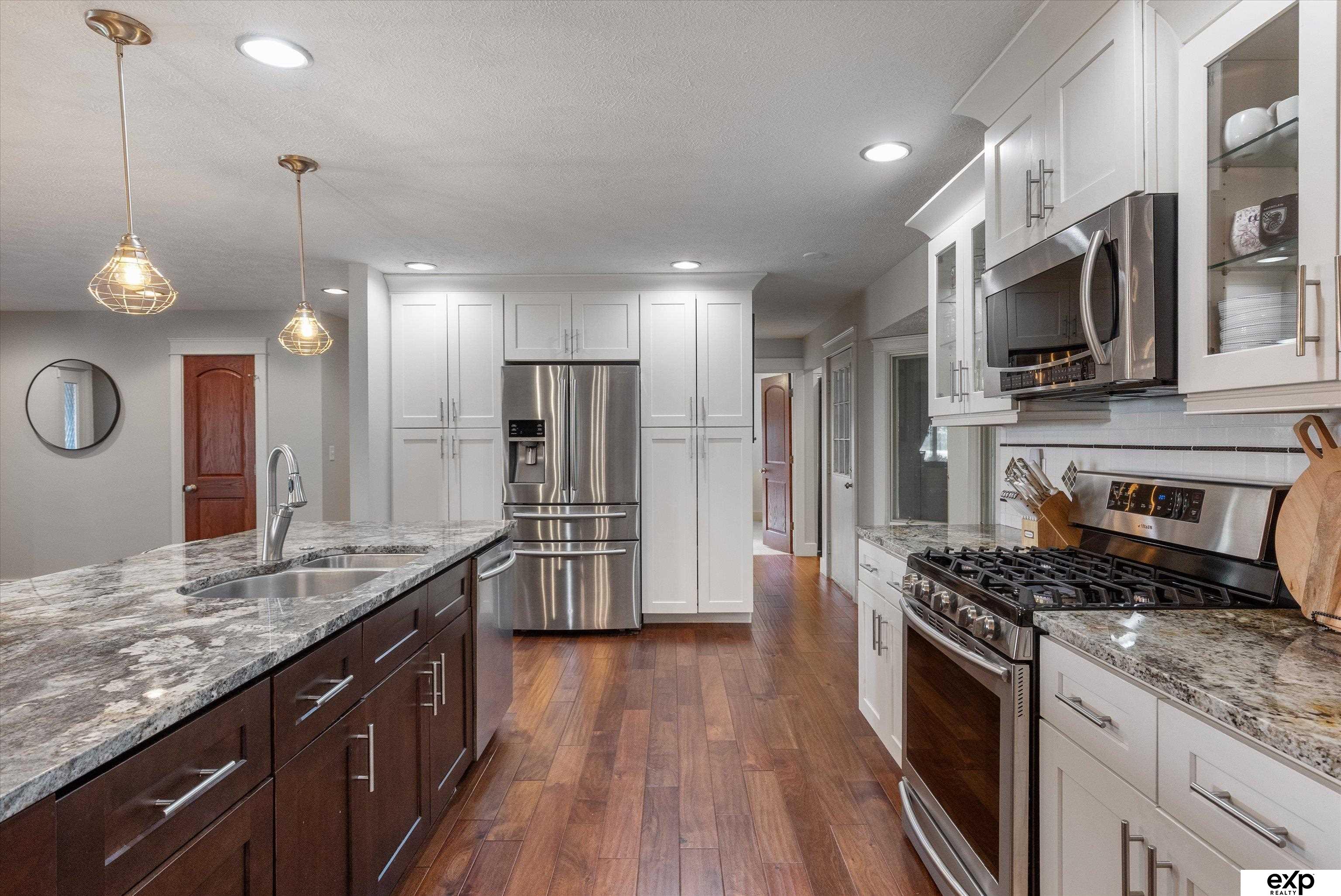 Omaha, Nebraska 68124, United States, 3 Bedrooms Bedrooms, ,2 BathroomsBathrooms,Residential,Active,204655