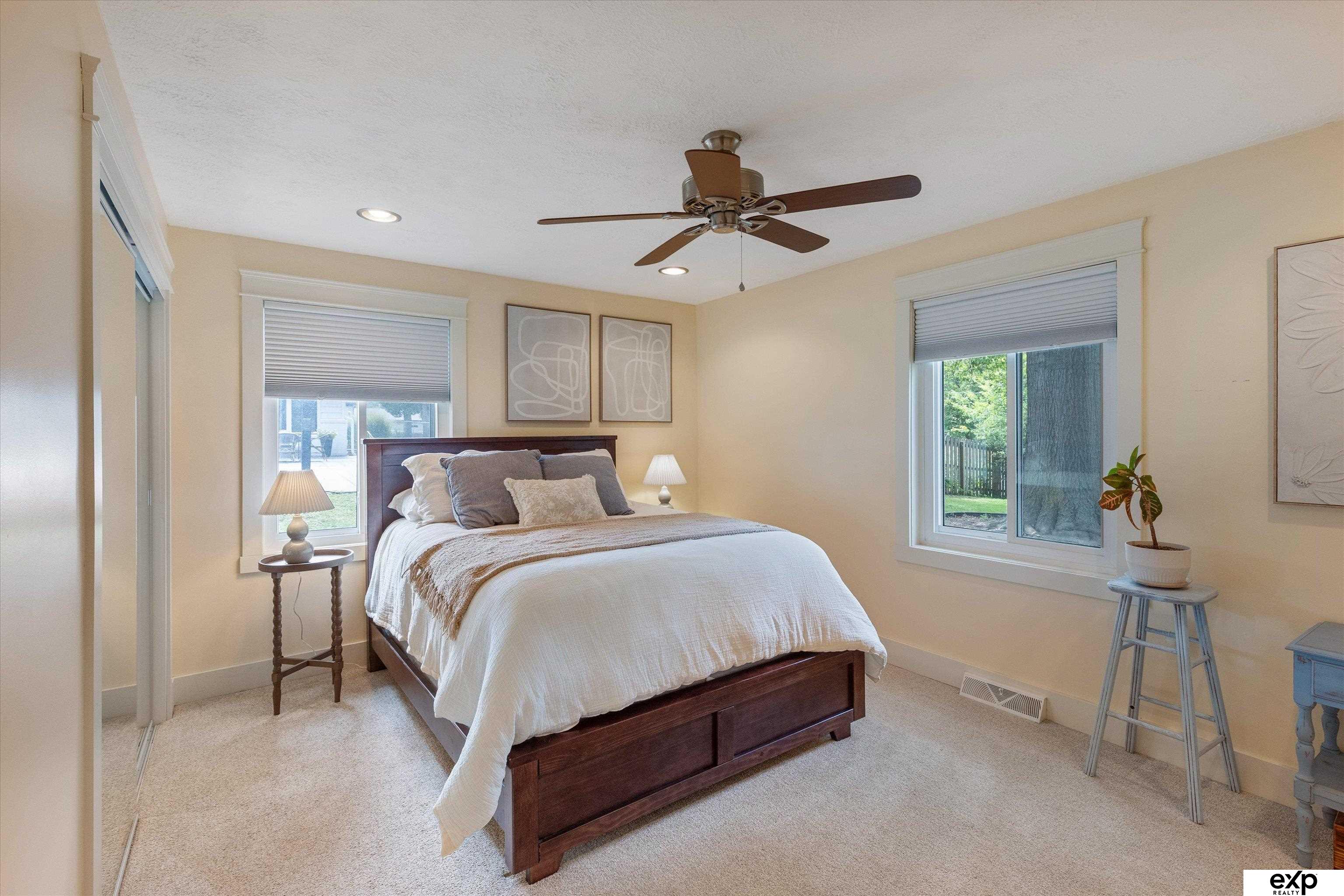 Omaha, Nebraska 68124, United States, 3 Bedrooms Bedrooms, ,2 BathroomsBathrooms,Residential,Active,204655