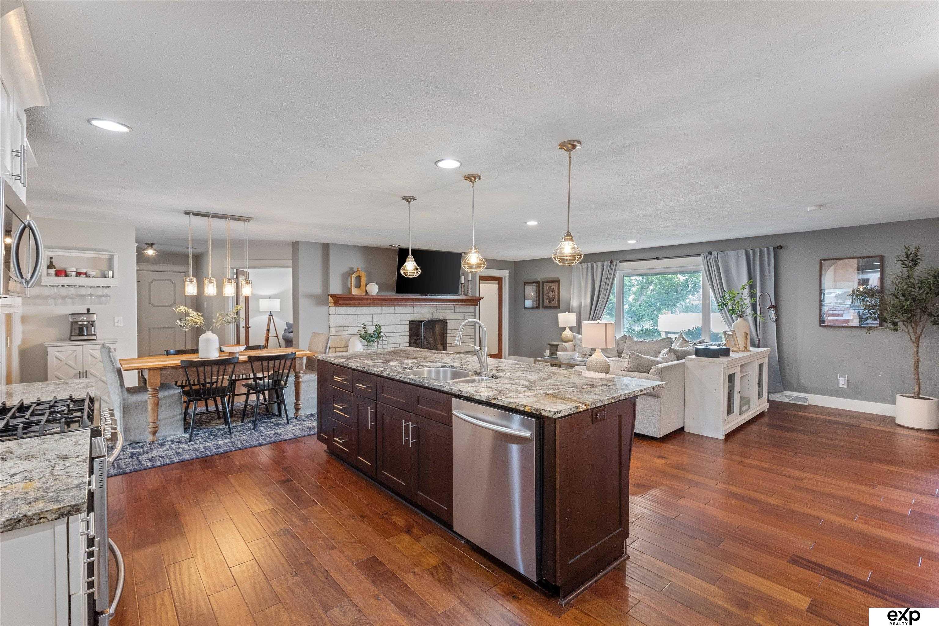 Omaha, Nebraska 68124, United States, 3 Bedrooms Bedrooms, ,2 BathroomsBathrooms,Residential,Active,204655