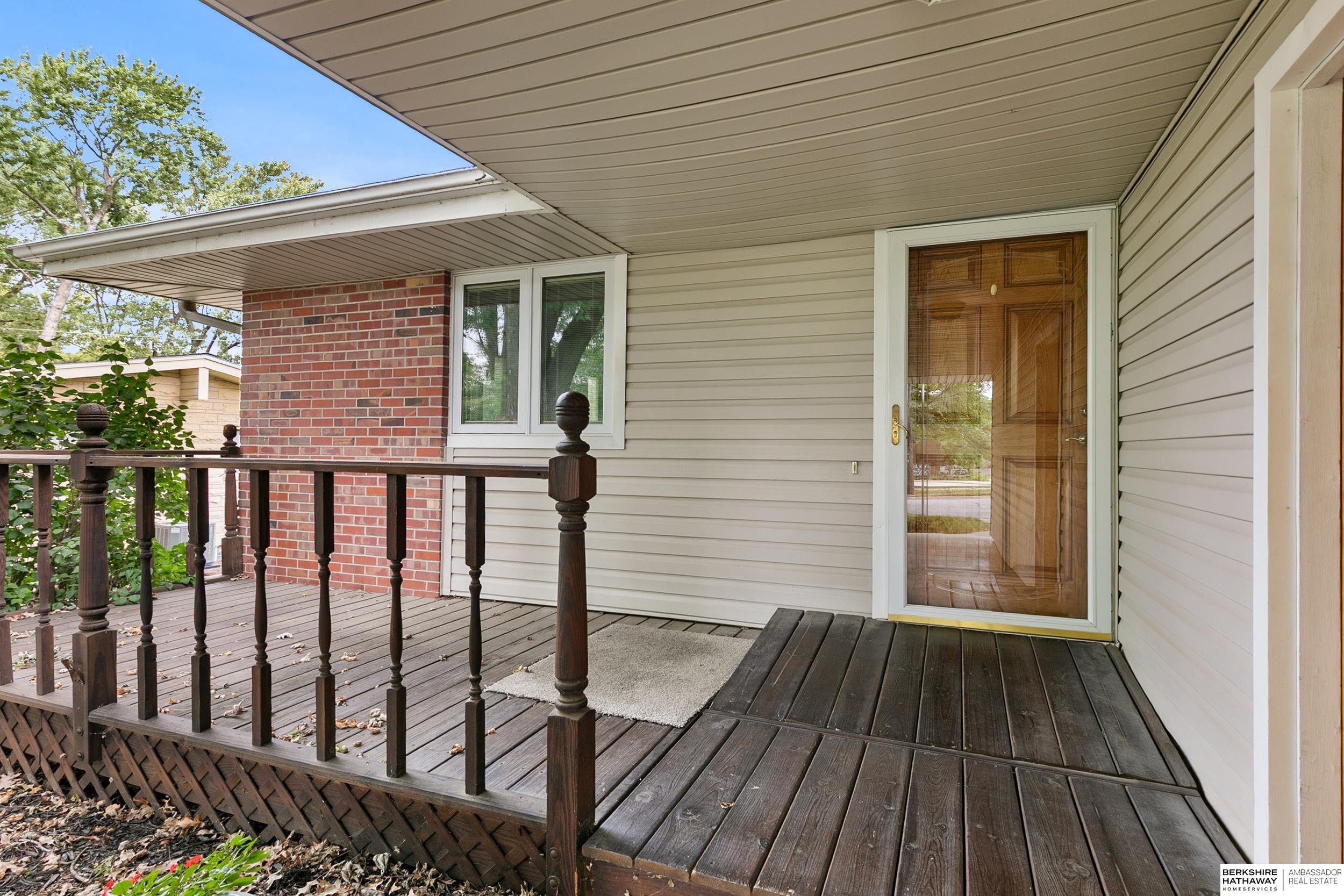 Lincoln, Nebraska 68505, United States, 3 Bedrooms Bedrooms, ,2 BathroomsBathrooms,Residential,Pending,254602