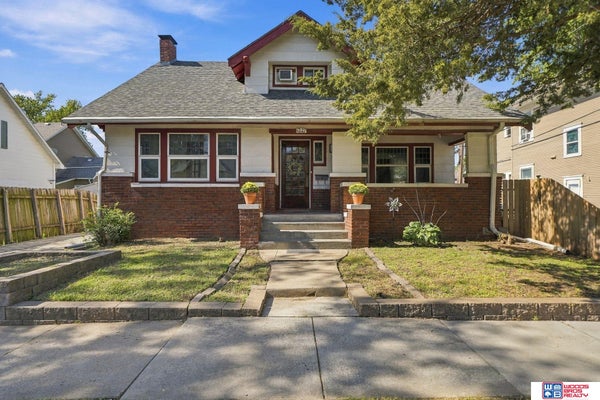 1227 S 16TH ST, LINCOLN, NE 68502 - Image 8a466e643a29c626dcc70fbf096d5ef8/957298317