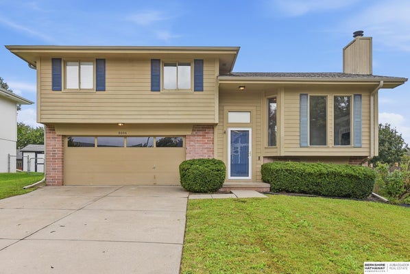 8006 S 152ND ST, OMAHA, NE 68138 - Image 8a4b2ff8e2b4ba97a32ab466e77c3a69/142827780