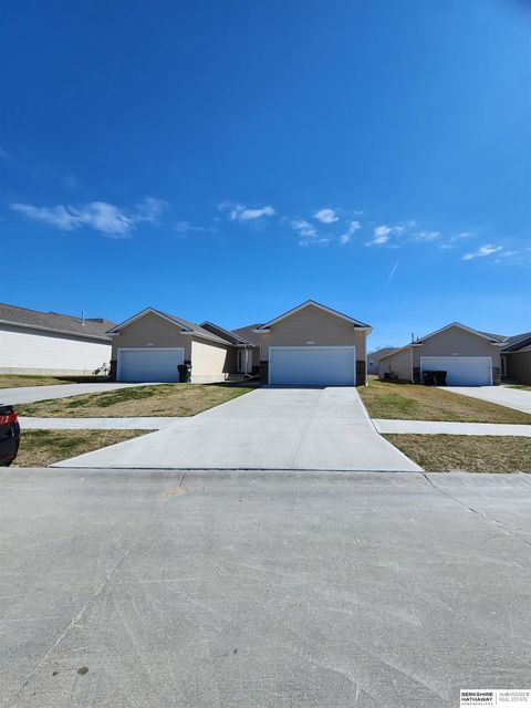 Photo of 17069 Nicholas Street, Omaha, NE 68118 (MLS # 22608217)