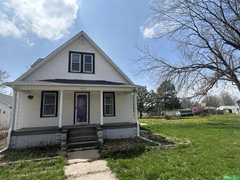 Photo of 211 W Alexander Street, Valley, NE 68064 (MLS # 22614131)